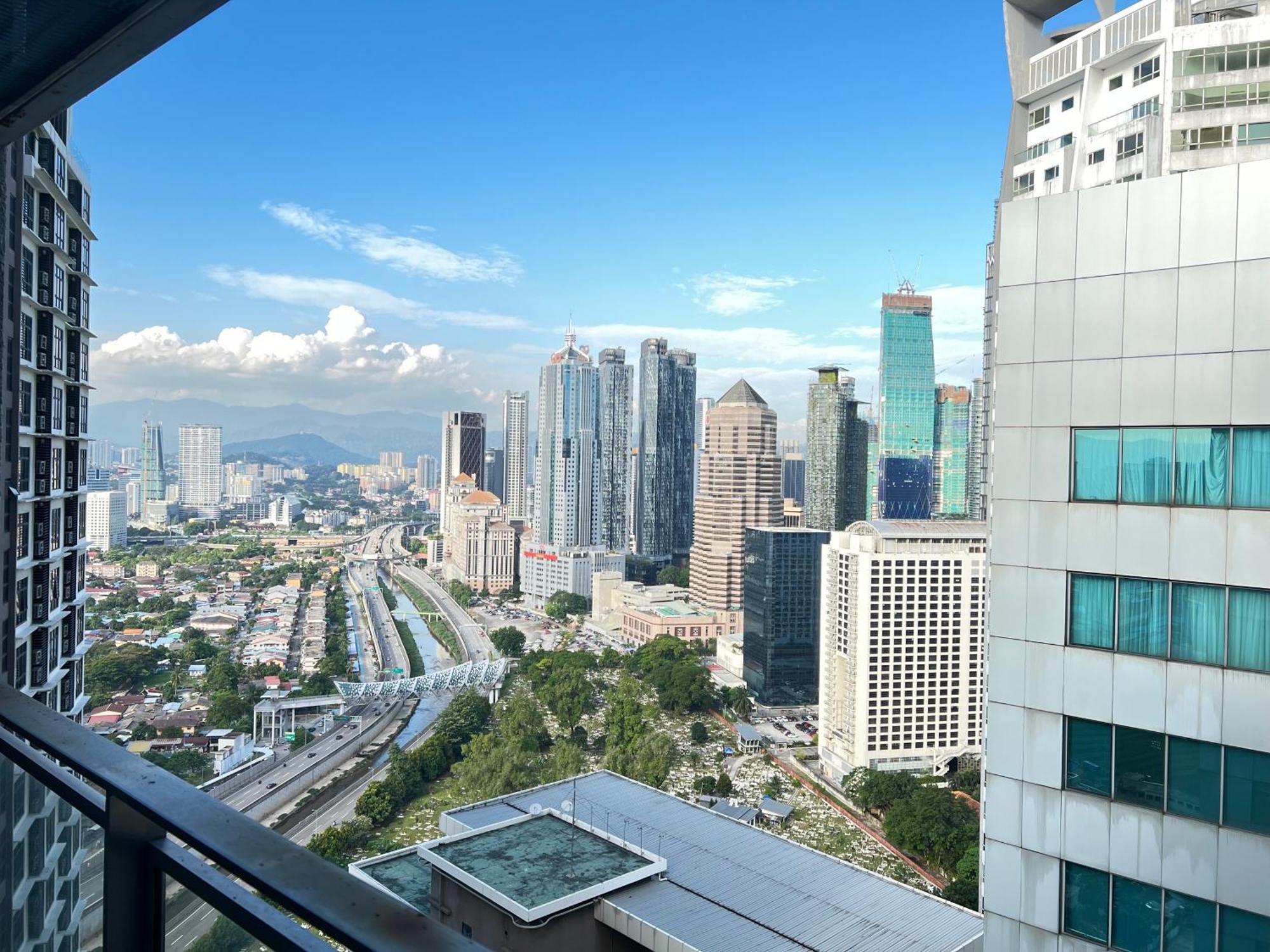 Summer Suites Klcc By Whollmark Kuala Lumpur Extérieur photo